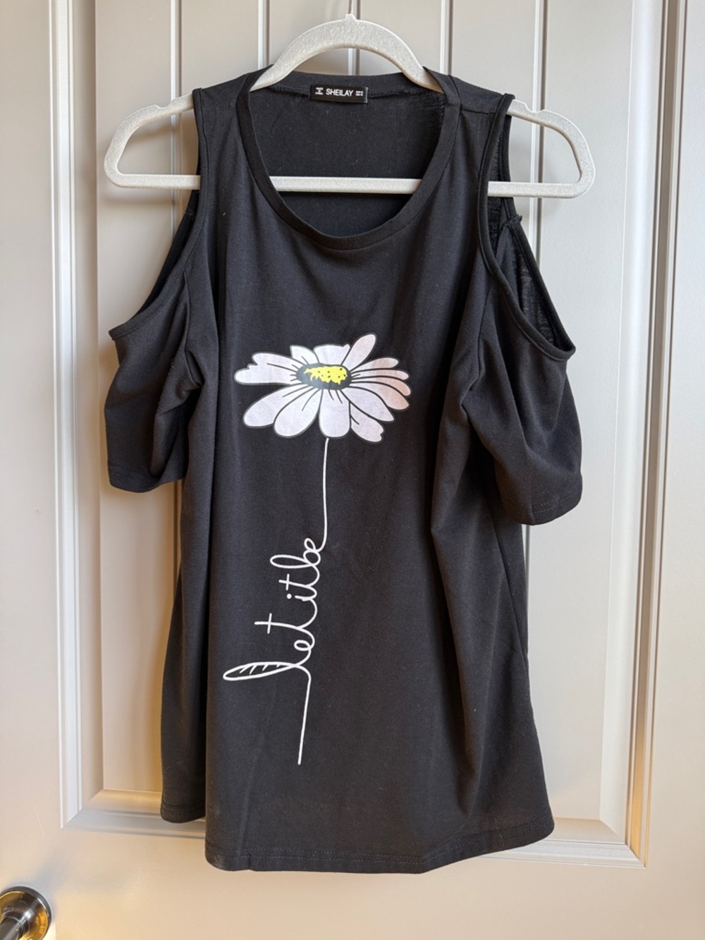 Black Cold-Shoulder Daisy “Let it Be”  Graphic Tee
